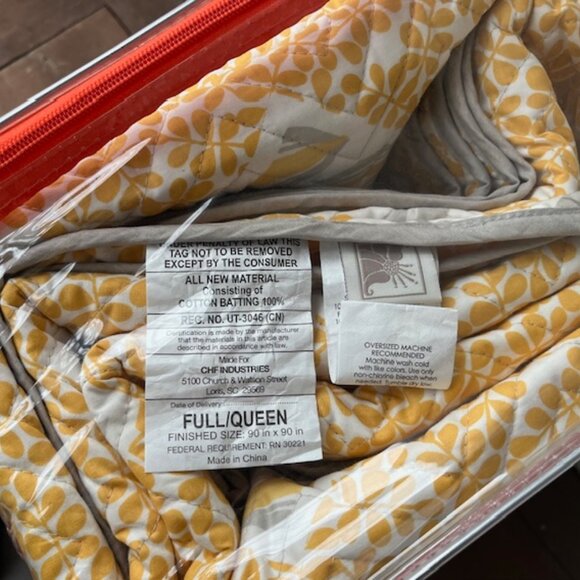 Sunnyside 3-Piece Reversible Quilt Set – new - Picture 9 of 9